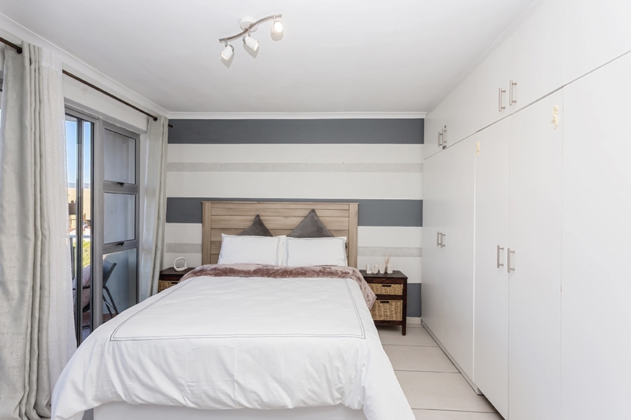2 Bedroom Property for Sale in Bloubergstrand Western Cape